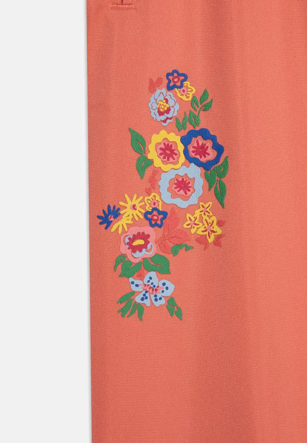 Брюки firebird, унисекс, спортивные штаны для подростков. Adidas Originals, Preloved Scarlet — фото 3