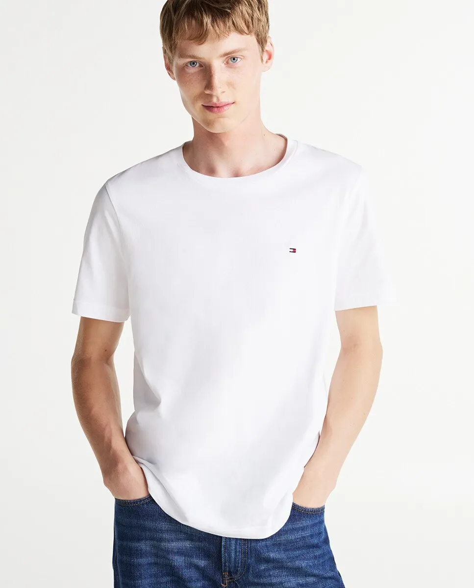 

Базовая мужская футболка с принтом обычного кроя Tommy Hilfiger, белый