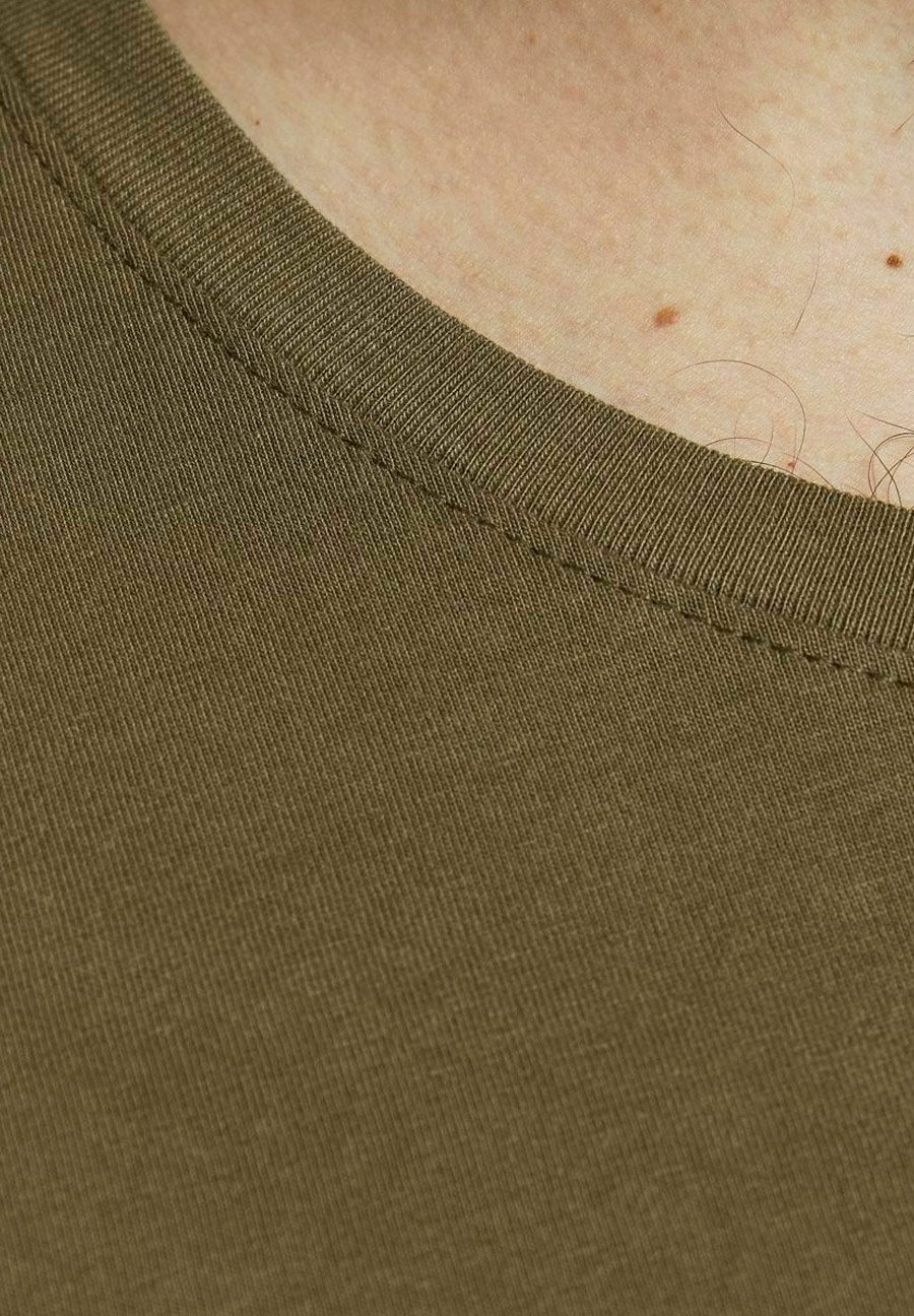 

Базовая футболка Jack & Jones, оливковый