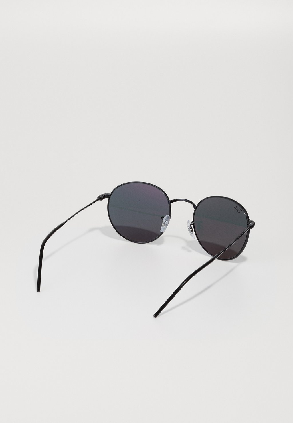 

Солнцезащитные очки ROUND REVERSE UNISEX Ray-Ban, черный