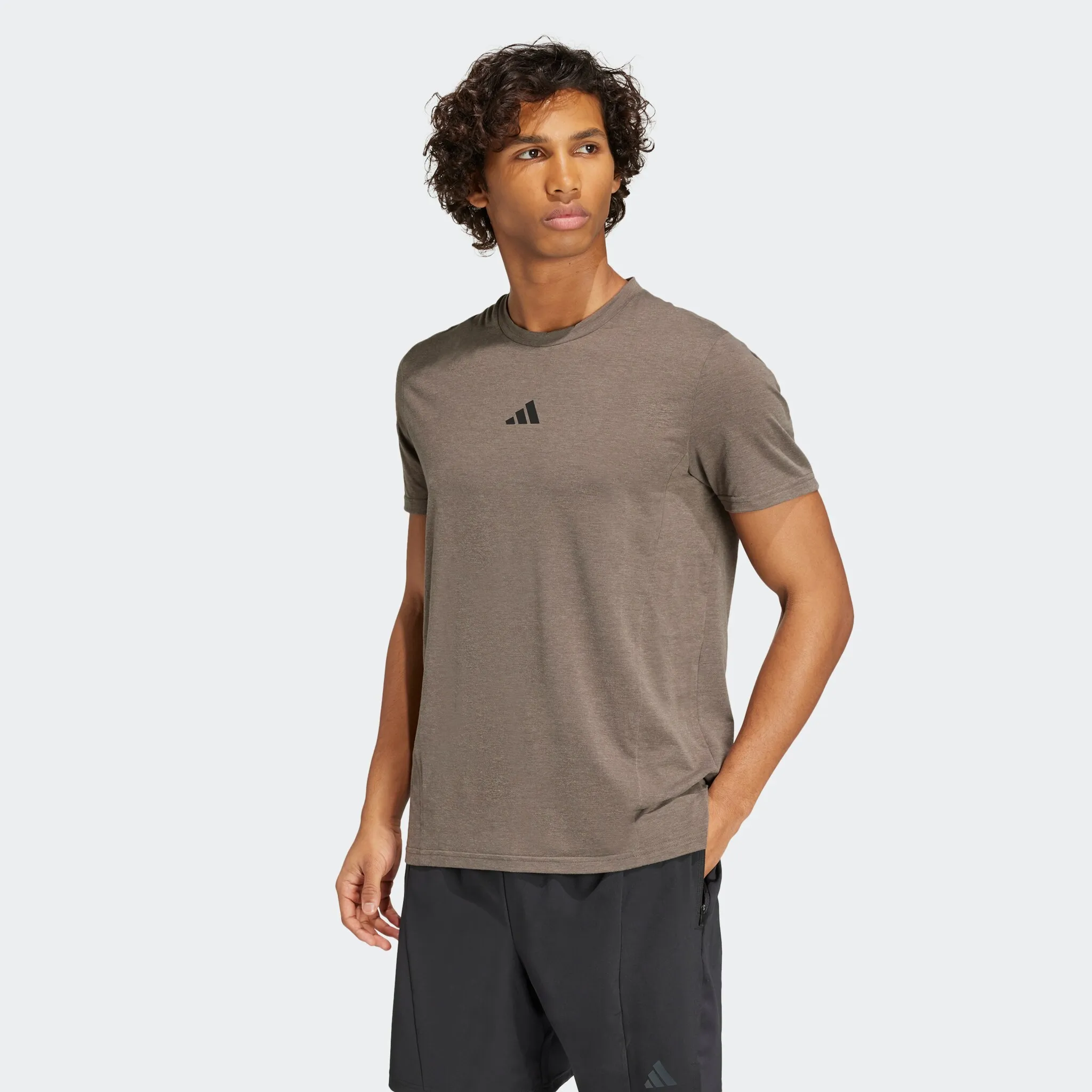 

Футболка adidas Performance "D4T TEE", цвет Shadow Olive Mel.