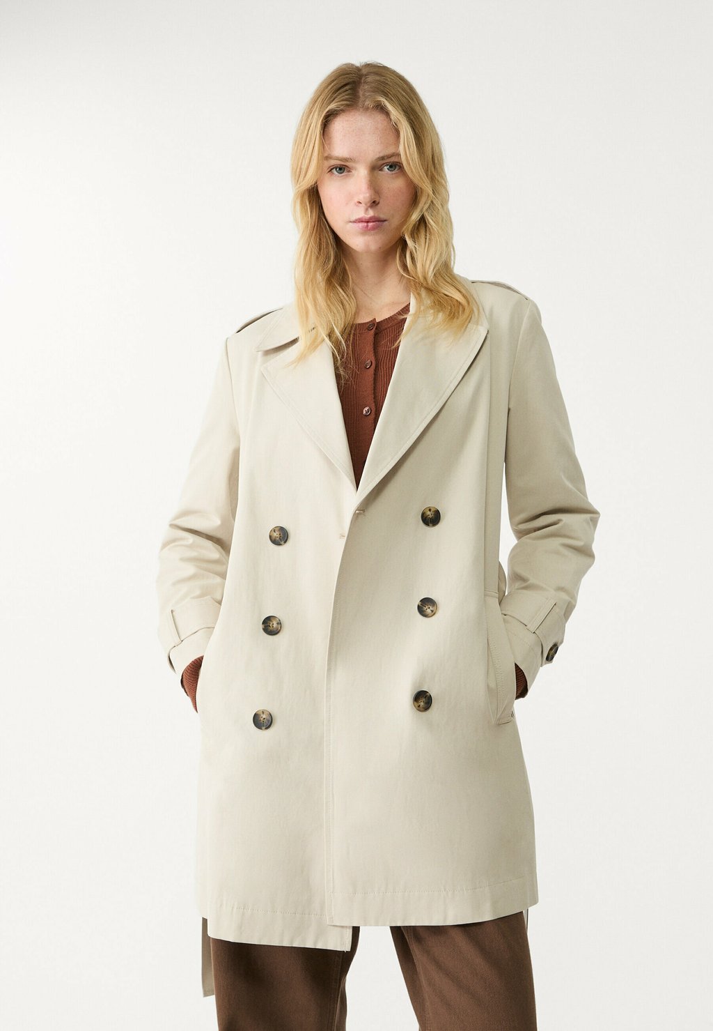 

Пальто-тренч REGULAR FIT Stradivarius, бежевый