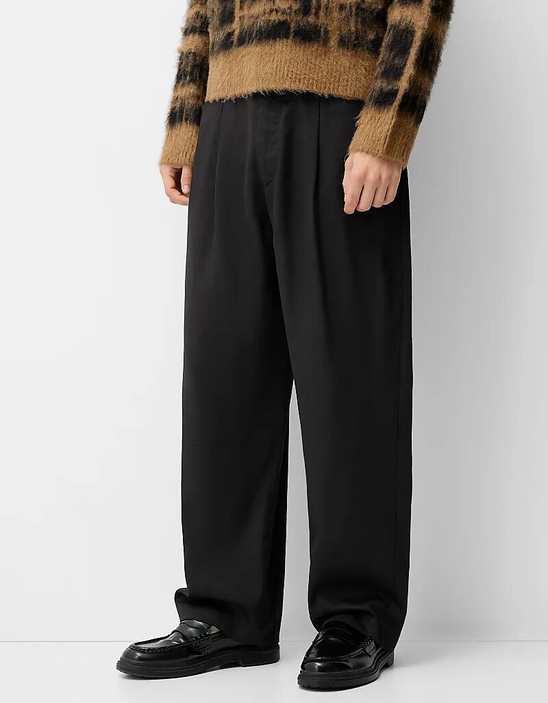 

Коллекционные брюки черного цвета Bershka