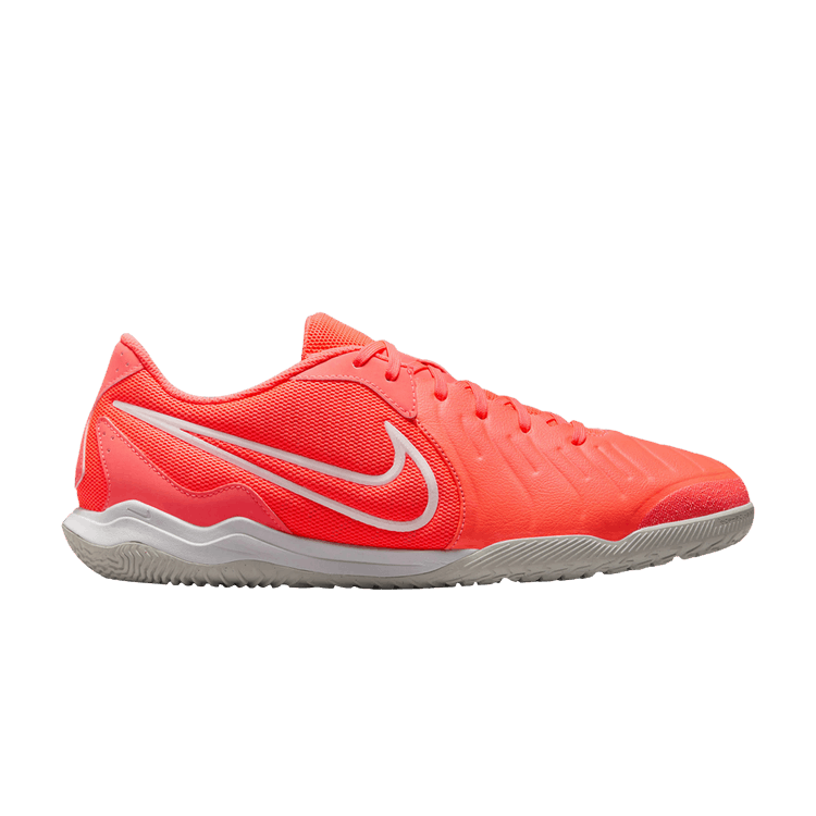 

Кроссовки Tiempo Legend 10 Academy IC 'Mad Energy Pack', красный