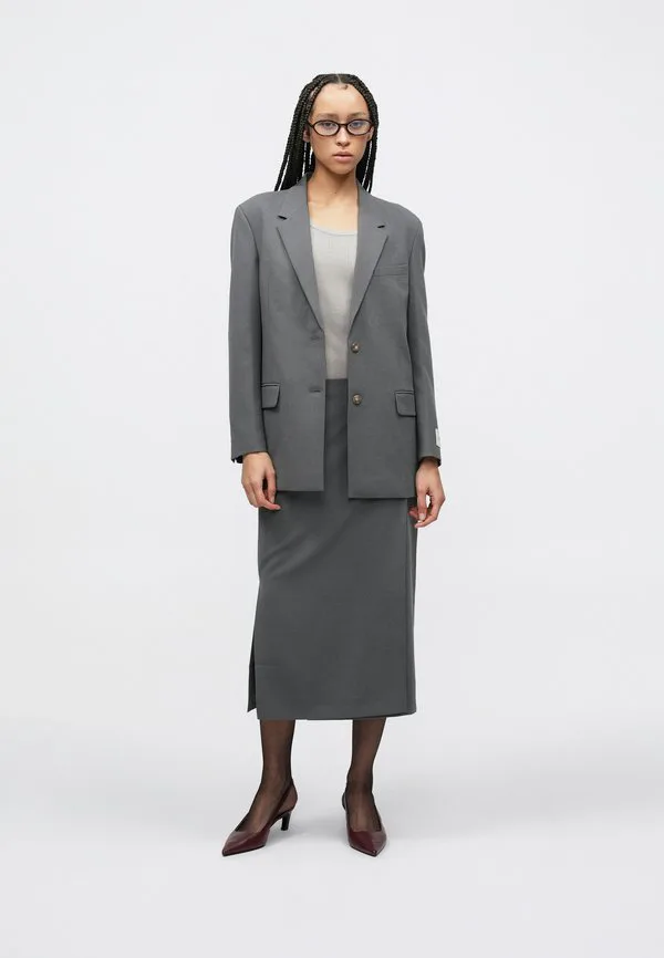 Костюмная юбка миди, юбка-карандаш Calvin Klein, Endless Gray — фото 2
