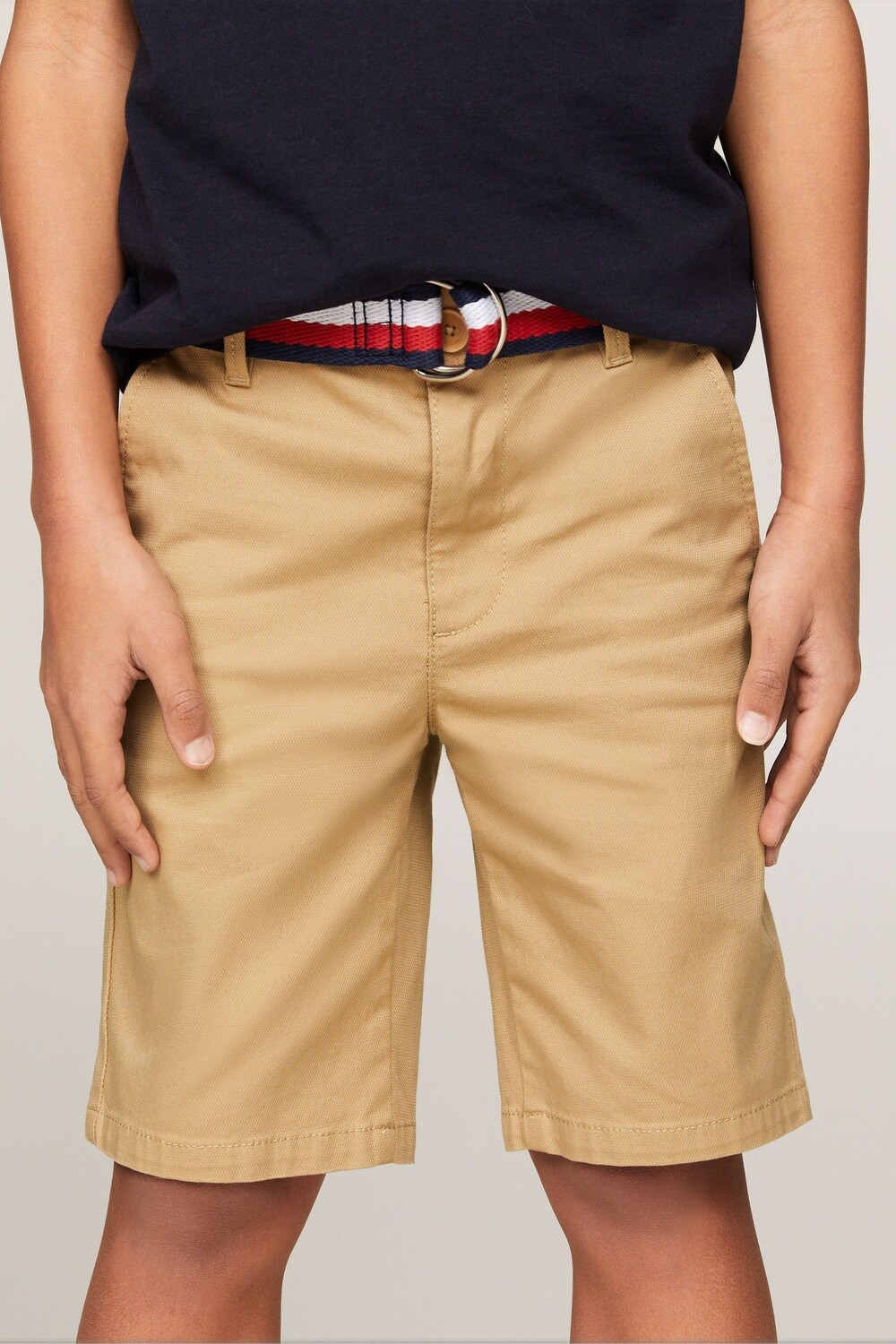 

Шорты с поясом Tommy Hilfiger, бежевый
