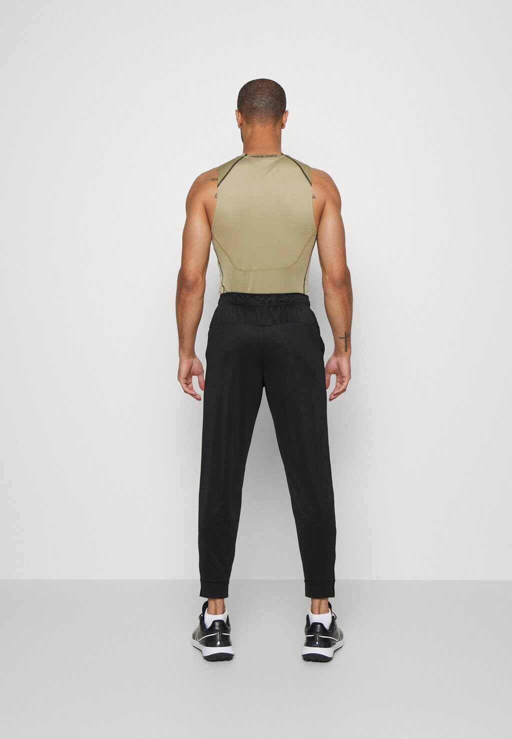 Спортивные брюки TOTALITY PANT Nike, черный/белый — фото 3