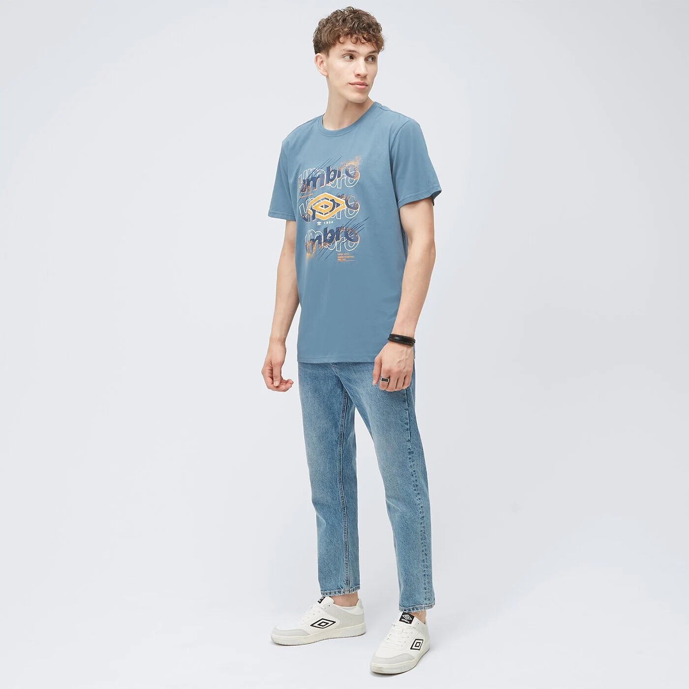 

Футболка Umbro Konter, черный