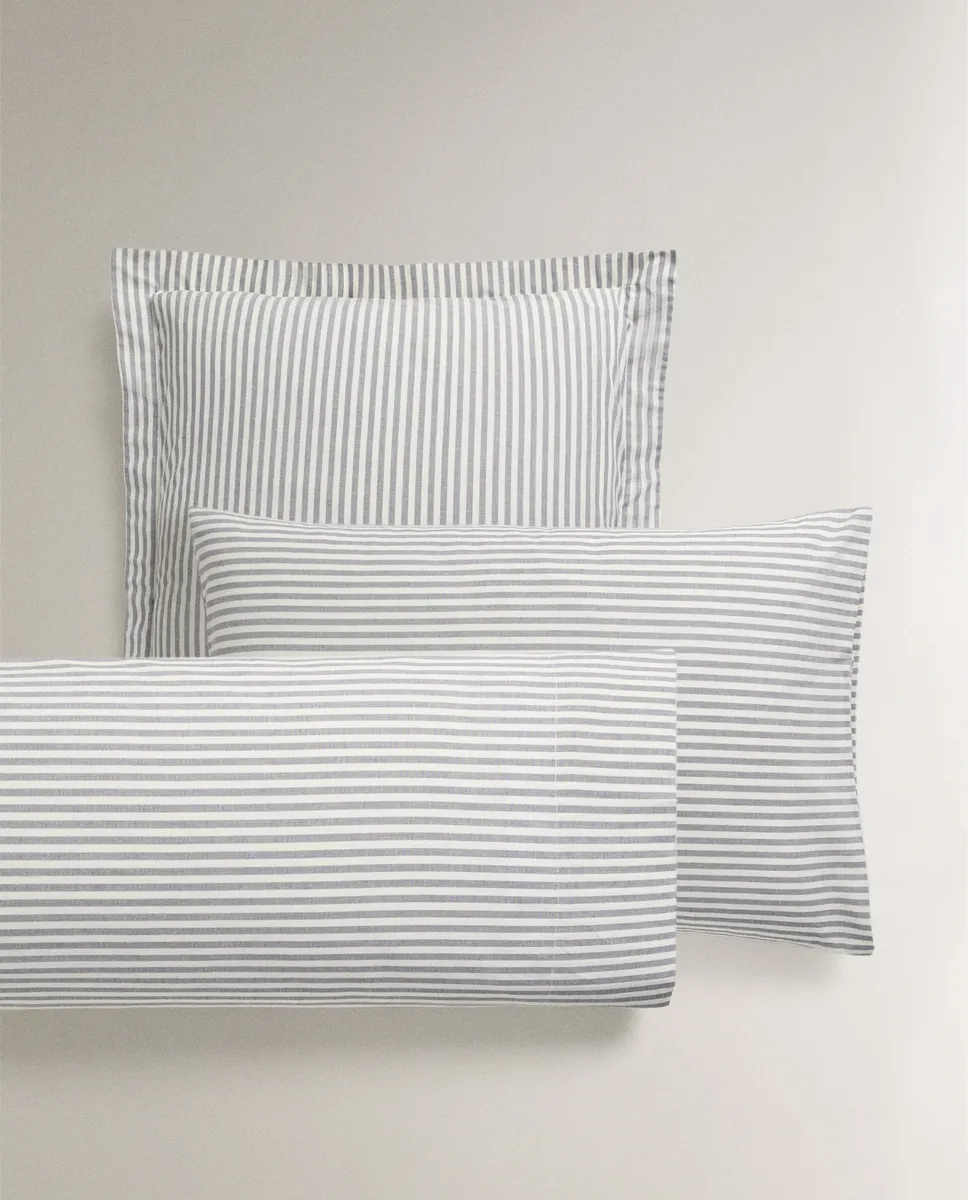 

Наволочка с узкими полосками Zara Home, серый