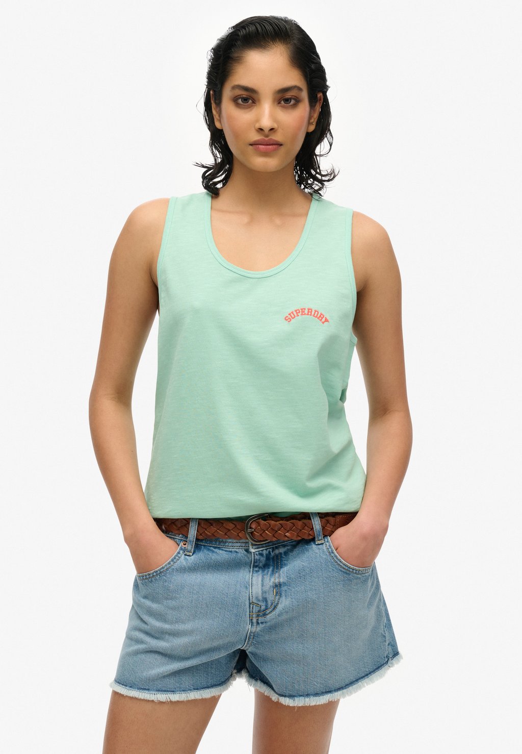 

Топ ESSENTIAL LOGO GARMENT DYE Superdry, зеленый