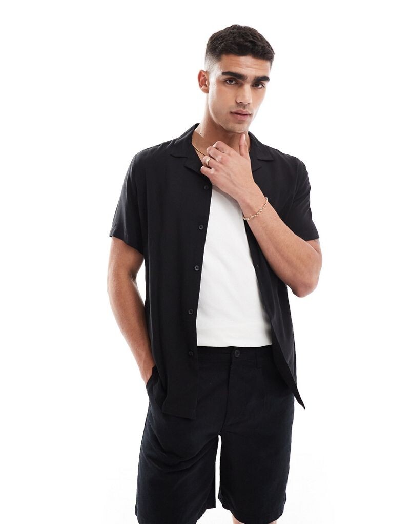 

Черная вискозная рубашка с воротником-стойкой ASOS DESIGN