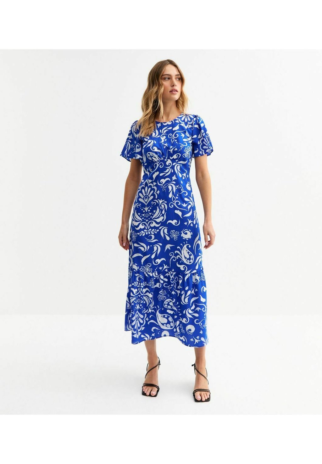 

Повседневное платье PATTERN PRINT TIERED HEM MIDI DRESS New Look, синий