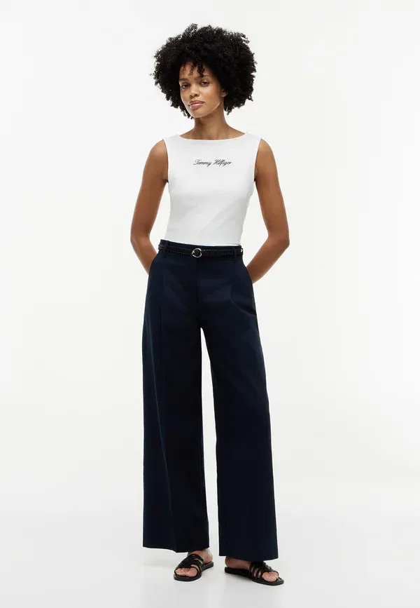 Топ-лодочка Tommy Hilfiger Classic Script Boat, цвет экрю — фото 2