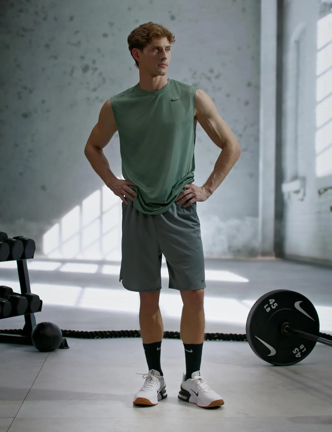 Мужские спортивные кроссовки Nike Air Max Alpha Trainer 6 размера M, белый/черный — фото 3