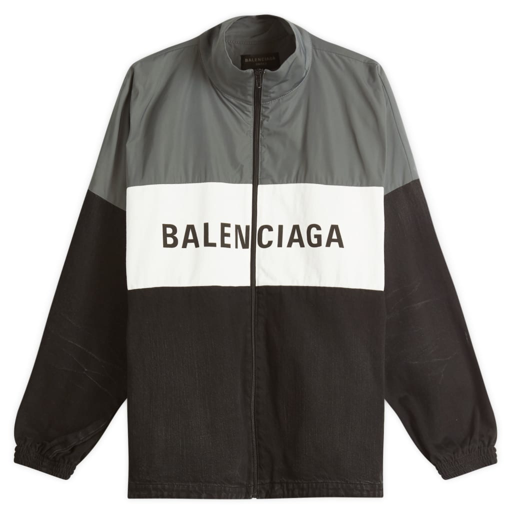 

Черная джинсовая куртка на молнии Balenciaga, цвет midnight