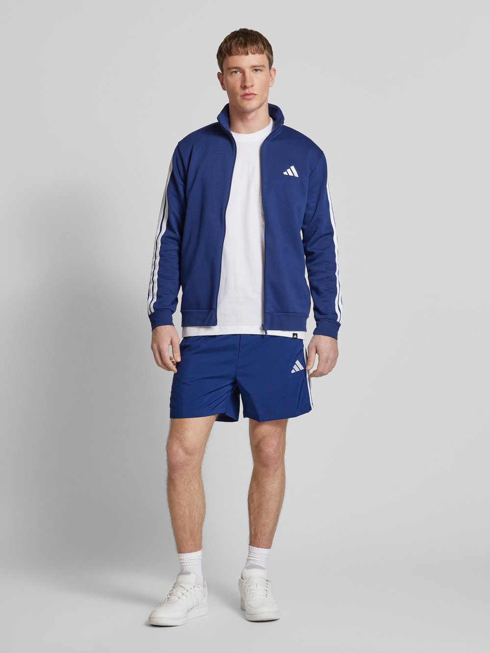 

Шорты прямого кроя с вышитым логотипом ADIDAS SPORTSWEAR, темно-синий