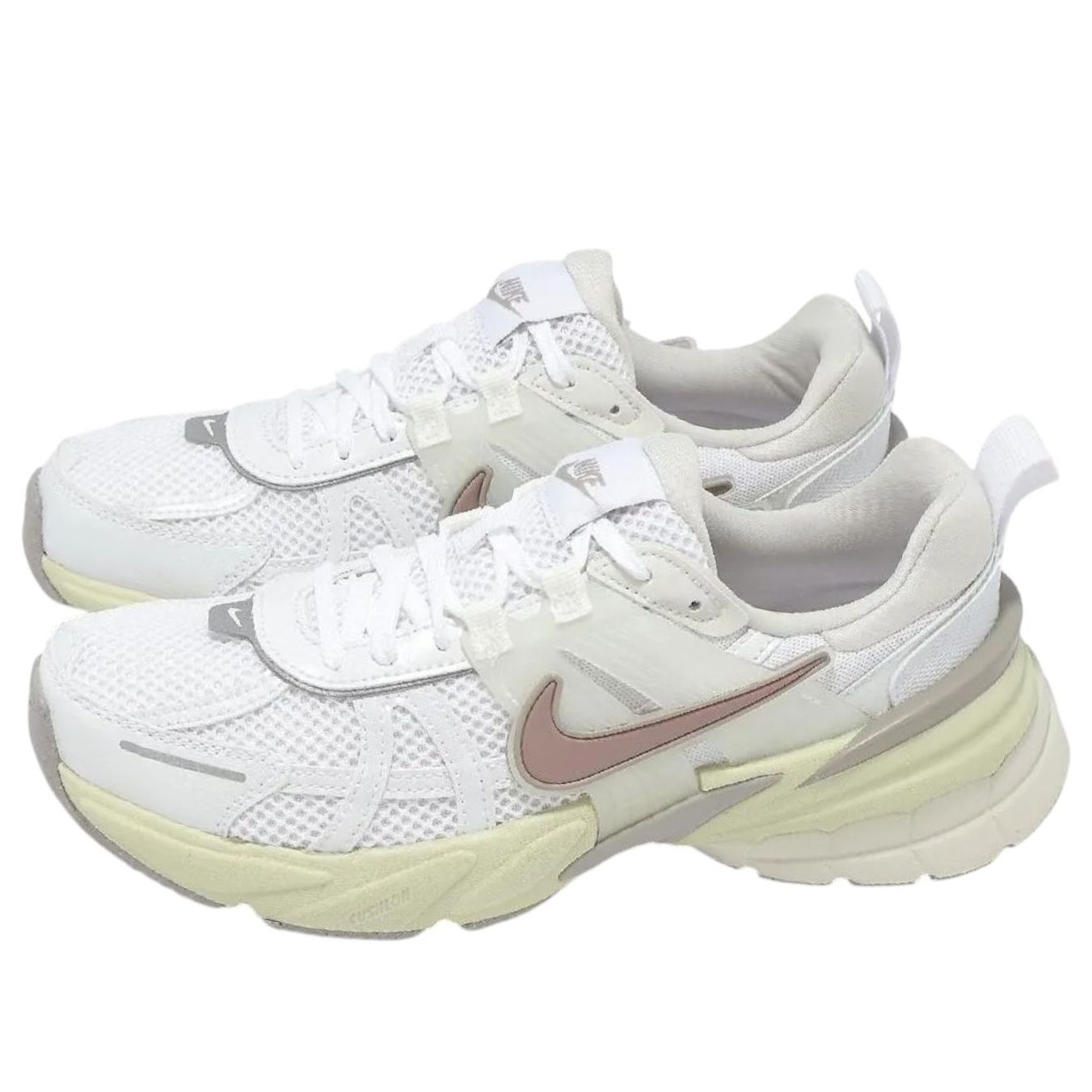 Кроссовки (WMNS) Nike V2K Run 'White Pink' — фото 2