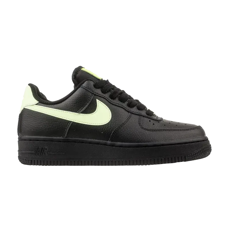 

Кроссовки Nike Wmns Air Force 1 Low '07 'Black Volt', черный