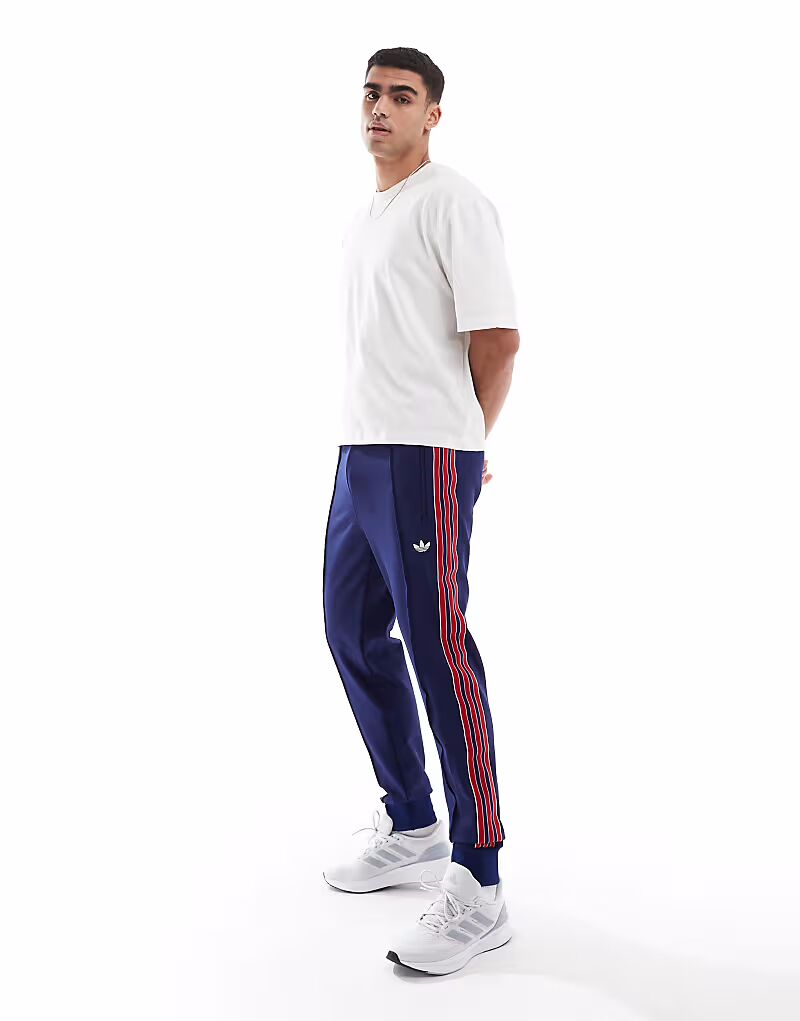 

Adidas Football - Arsenal Icons - Спортивные штаны темно-синего и красного цветов Adidas Performance