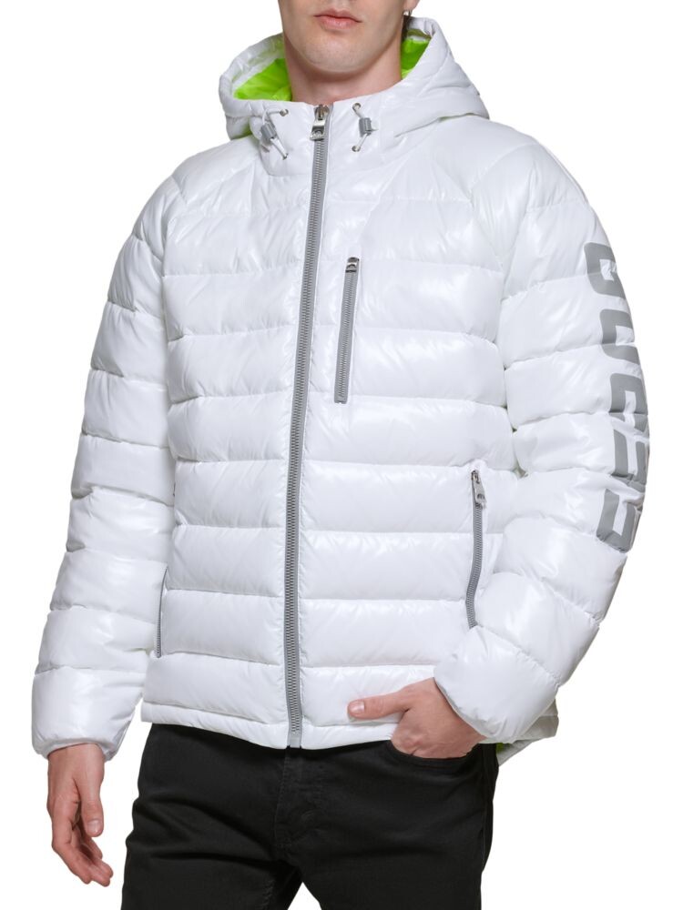 

Пуховик с логотипом и капюшоном Guess, белый