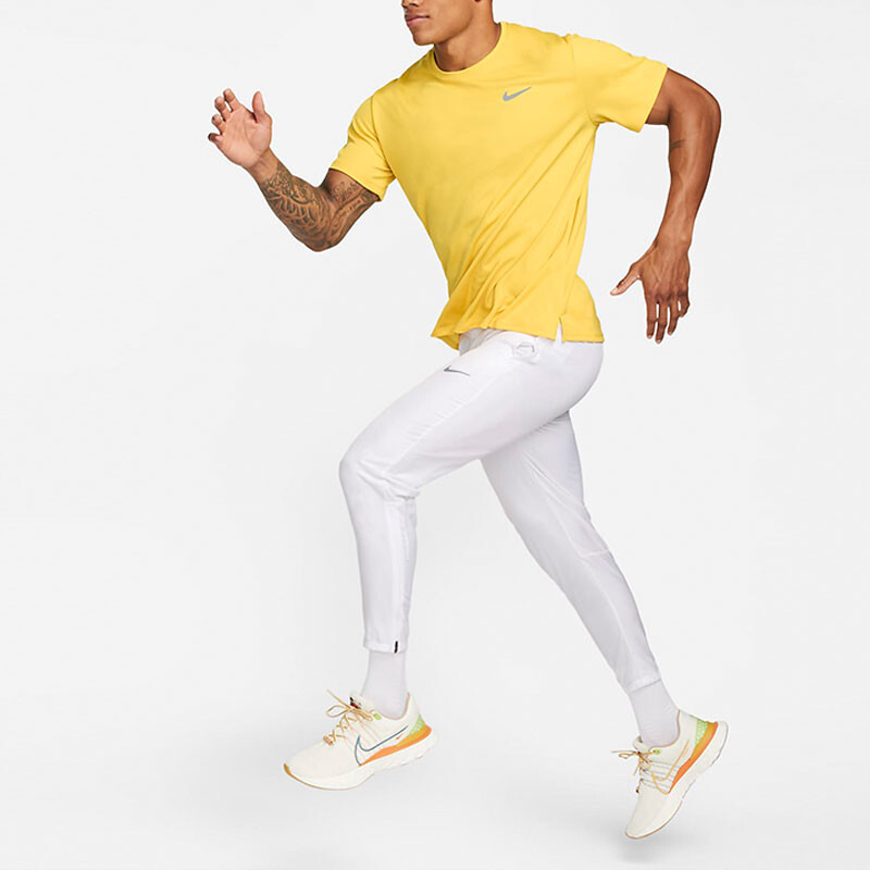 Футболка Dri-Fit мужская Vivid Sulfur/Multi/Black Nike, черный — фото 3