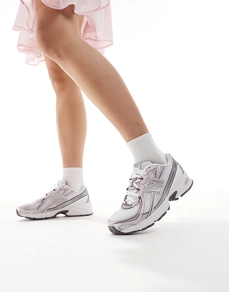 Кроссовки New Balance 740 серебристо-розового цвета