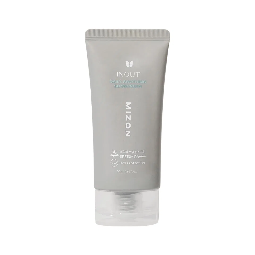 Солнцезащитный крем «INOUT DAILY SOOTHING SUNSCREEN SPF50+ PA++++» от MIZON Mizon
