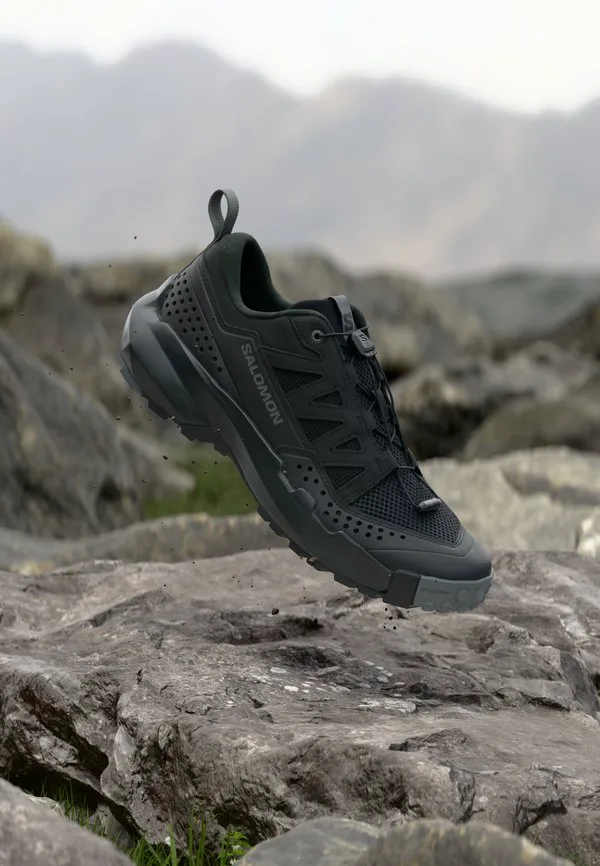 Походные ботинки для террамфибий Salomon, Black/Castlerock