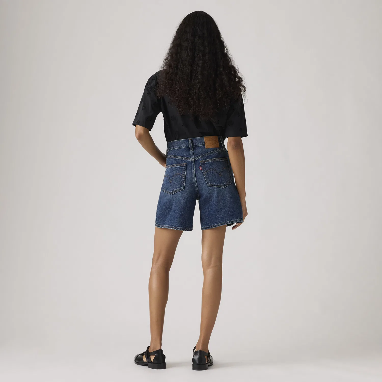 Женские легкие шорты свободного кроя с высокой посадкой Levi's, Dark Wash — фото 3