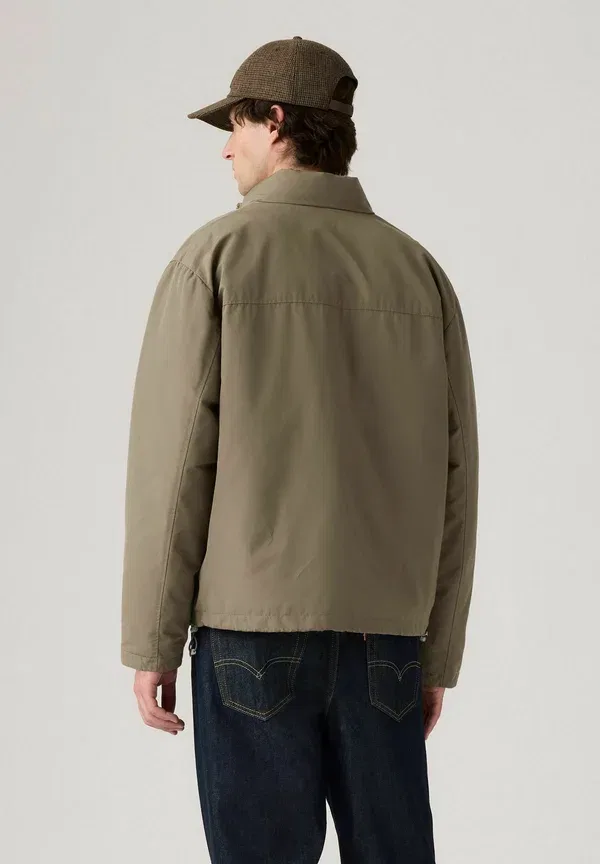 Куртка зимняя укороченная Levi'S Short Phantom, цвет темный фантом — фото 2