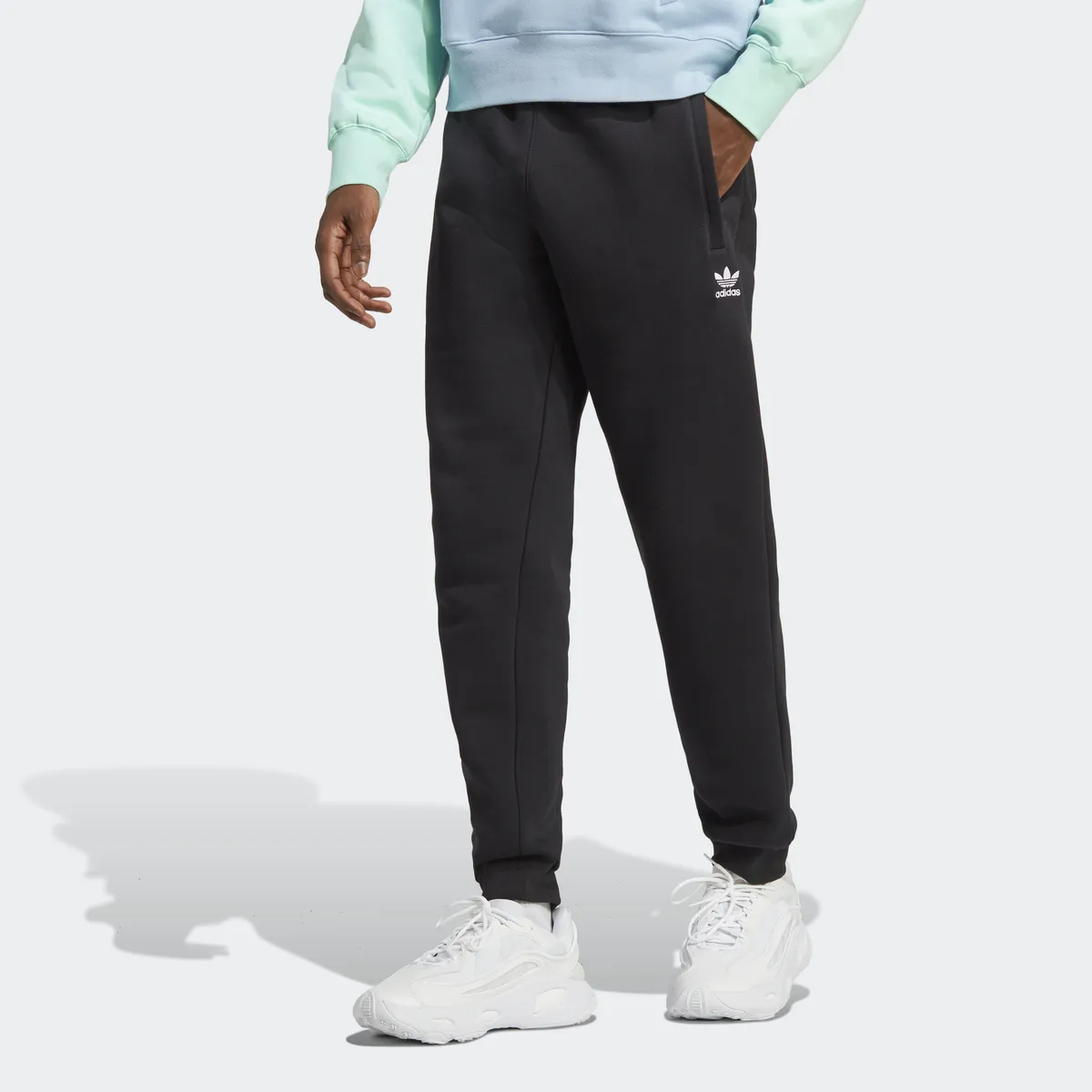 

Спортивные брюки Adidas Originals "TREFOIL ESSENTIALS PANTS" (1 шт.), черный