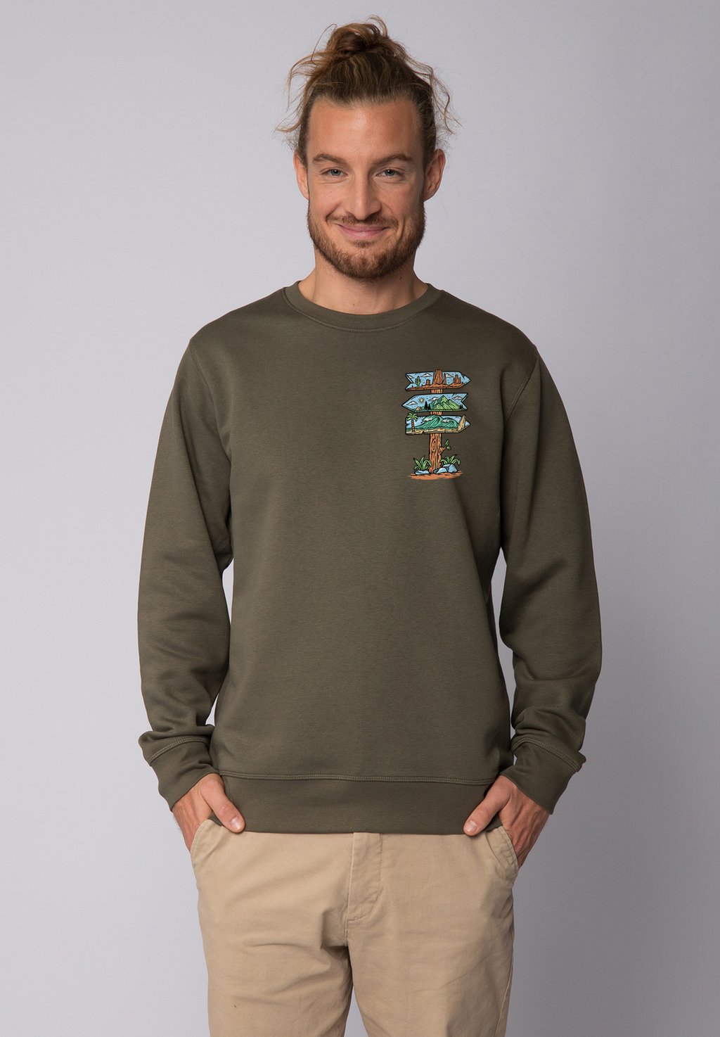 

Толстовка ADVENTURE IS EVERYWHERE watapparel, хаки