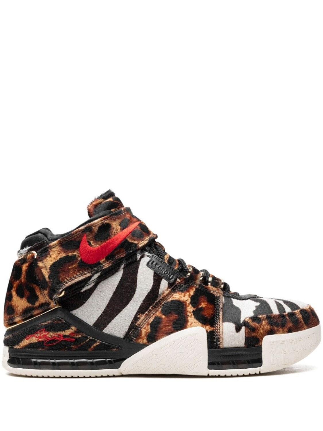 

Nike кроссовки LeBron 2 Beast, черный