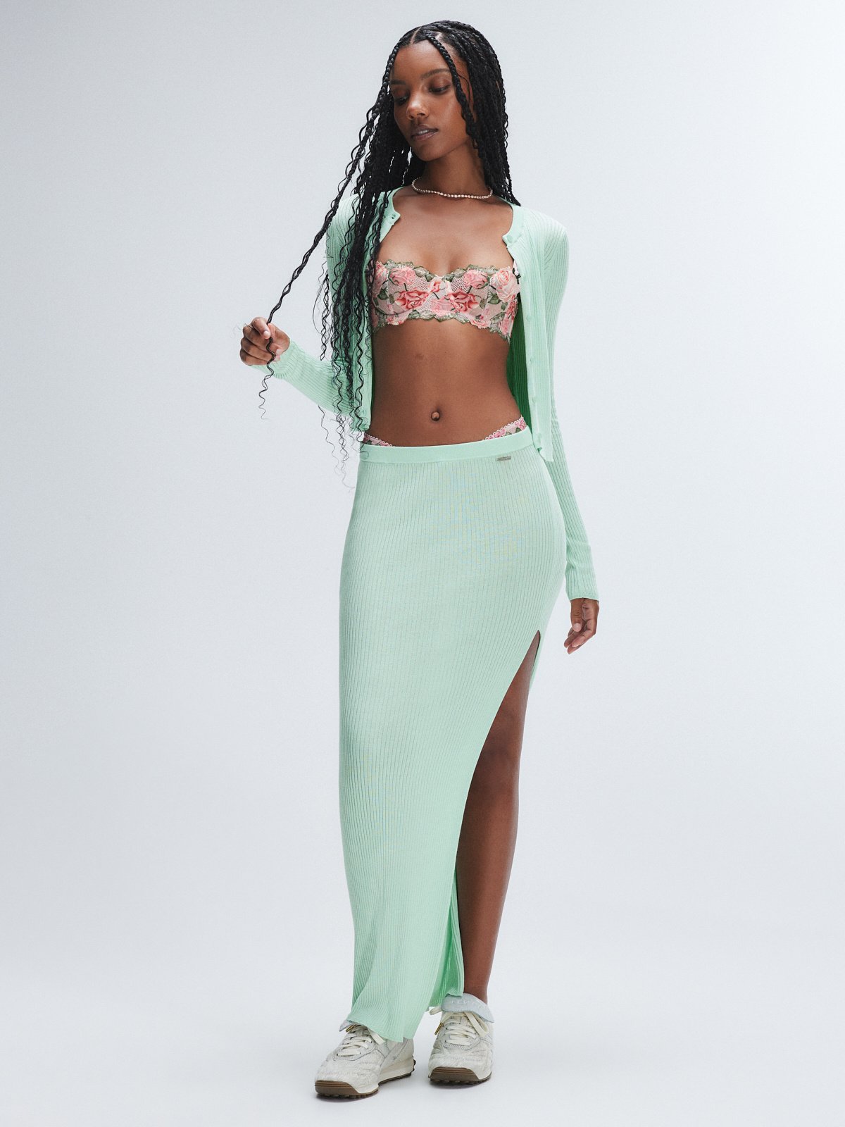 

Юбка с разрезом из трикотажа Savage X Fenty Featherweight, цвет Mojito Green