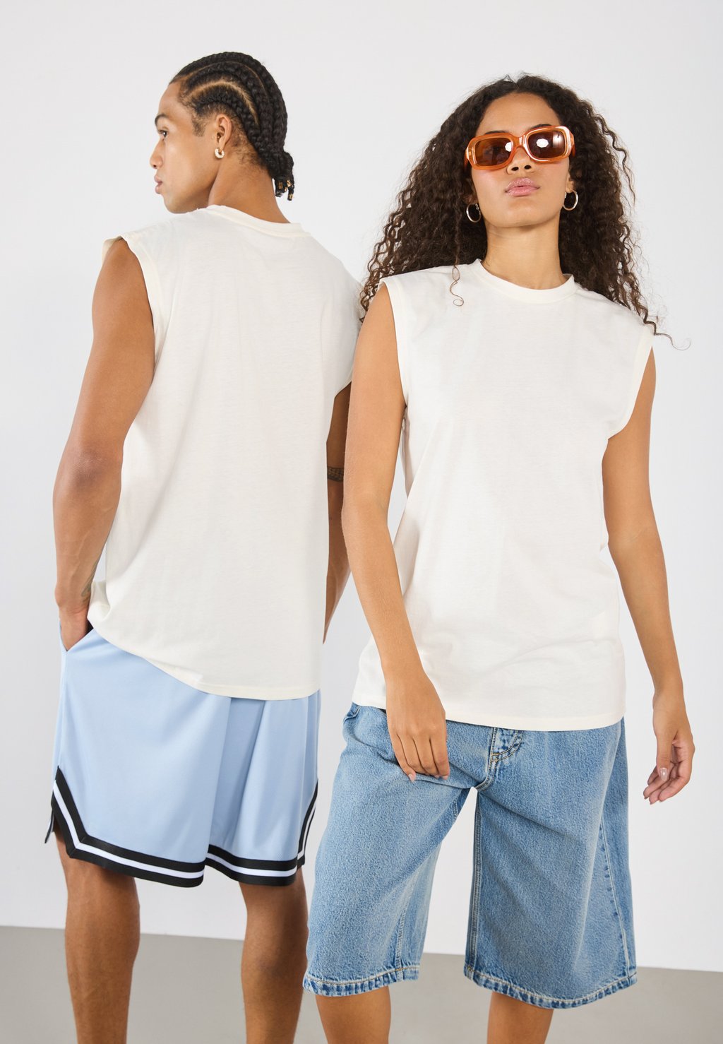 

Майка UNISEX YOURTURN by Zalando, кремовый