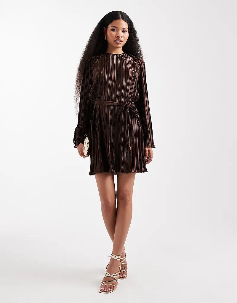 

Шоколадное плиссированное платье мини с завязкой на талии Vero Moda Petite