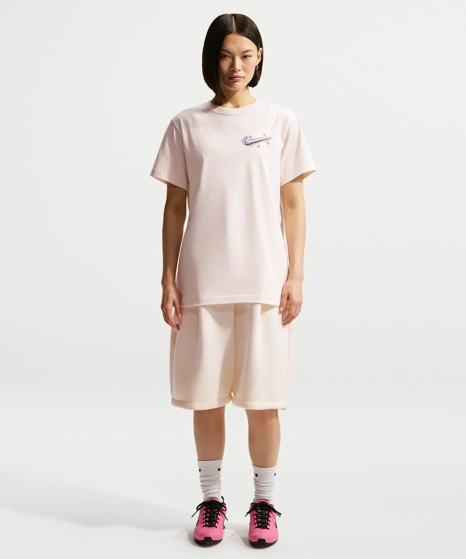 Женская футболка Nike Sportswear Classic Oversized T-Shirt — фото 4
