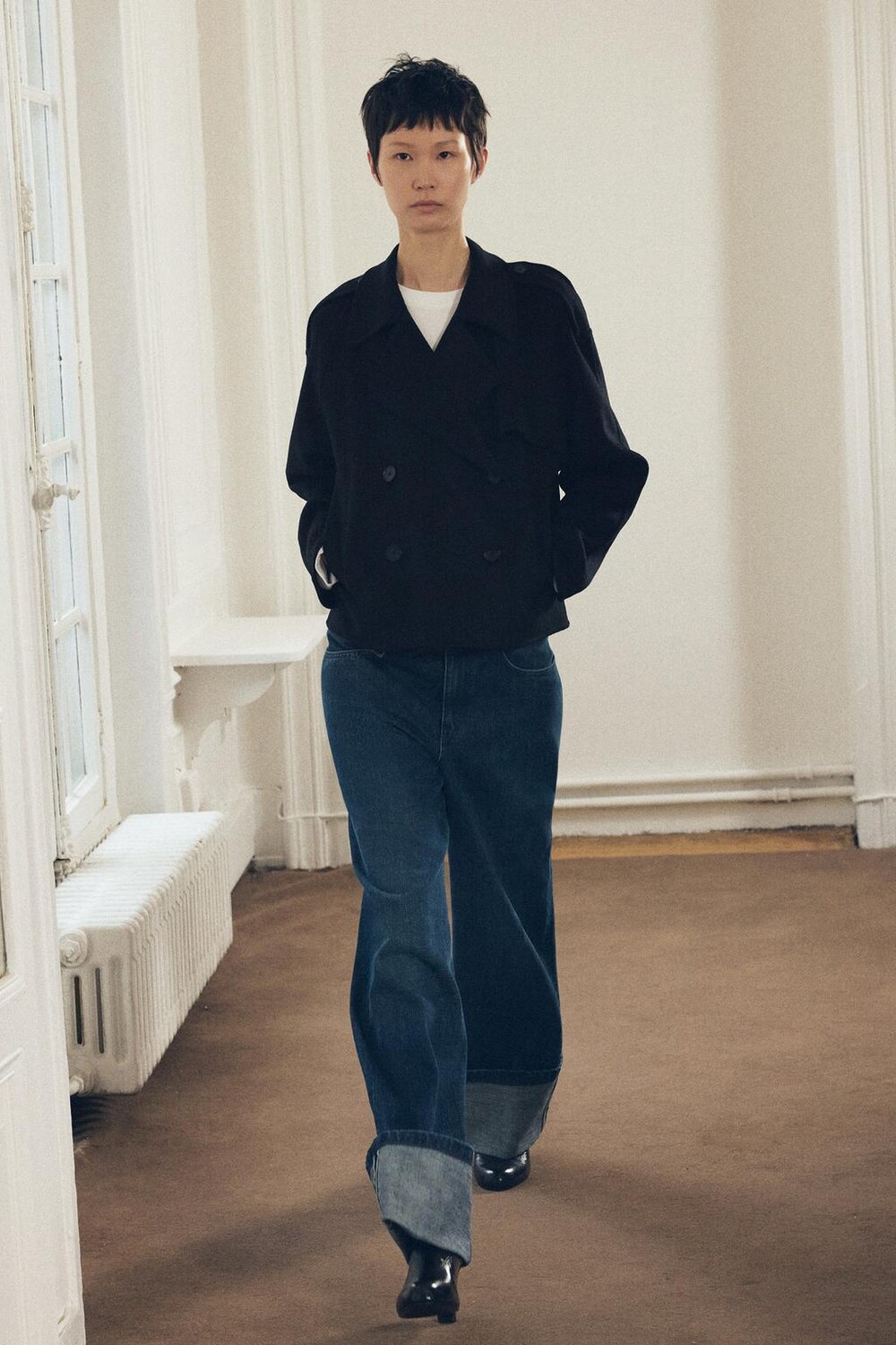 

Укороченное шерстяное пальто ZARA, черный