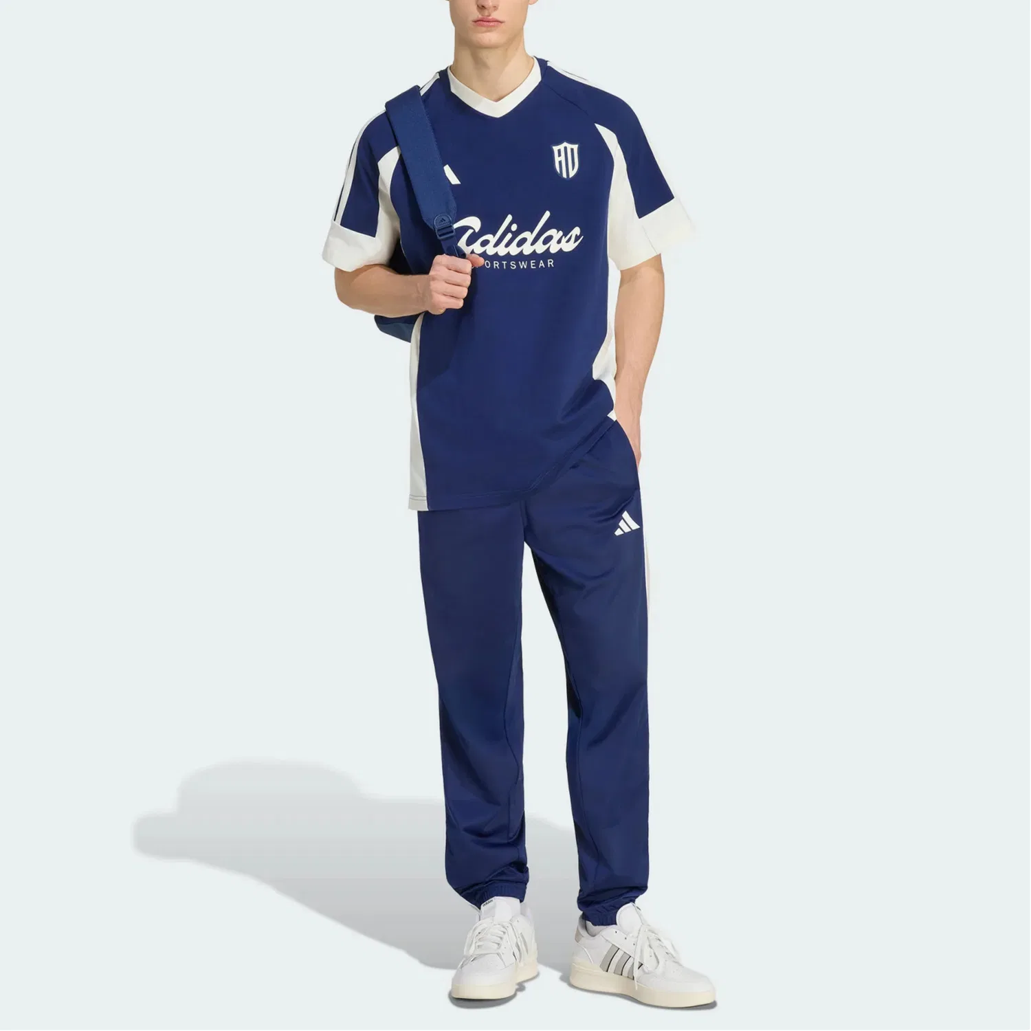 Футболка Adidas LUX TIRO SCRIPT темно-синяя — фото 3