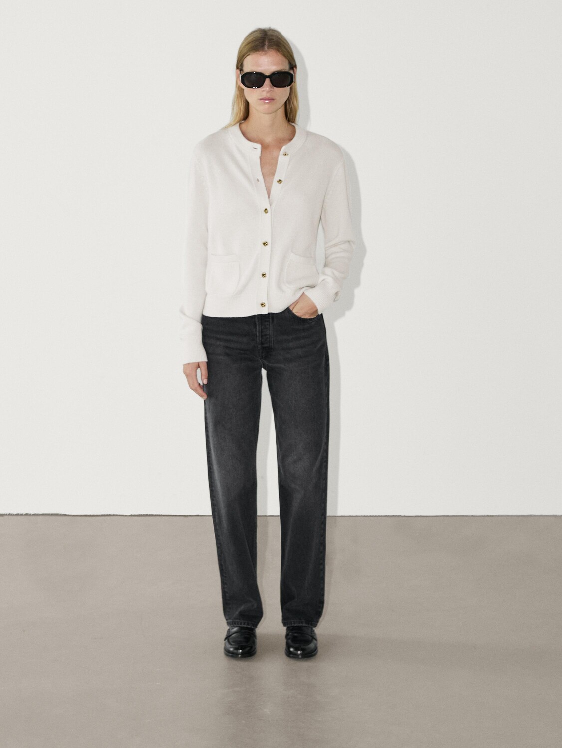 

Кардиган из шерсти и кашемира с пуговицами Massimo Dutti, бежевый