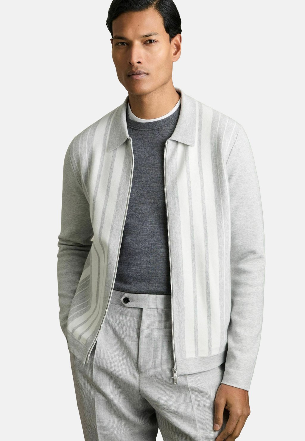

Кардиган Reiss, серый