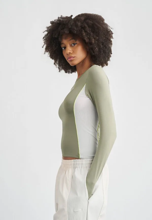 

Футболка shox с длинными рукавами Nike Sportswear, Dark Green, Зеленый, Футболка shox с длинными рукавами Nike Sportswear, Dark Green