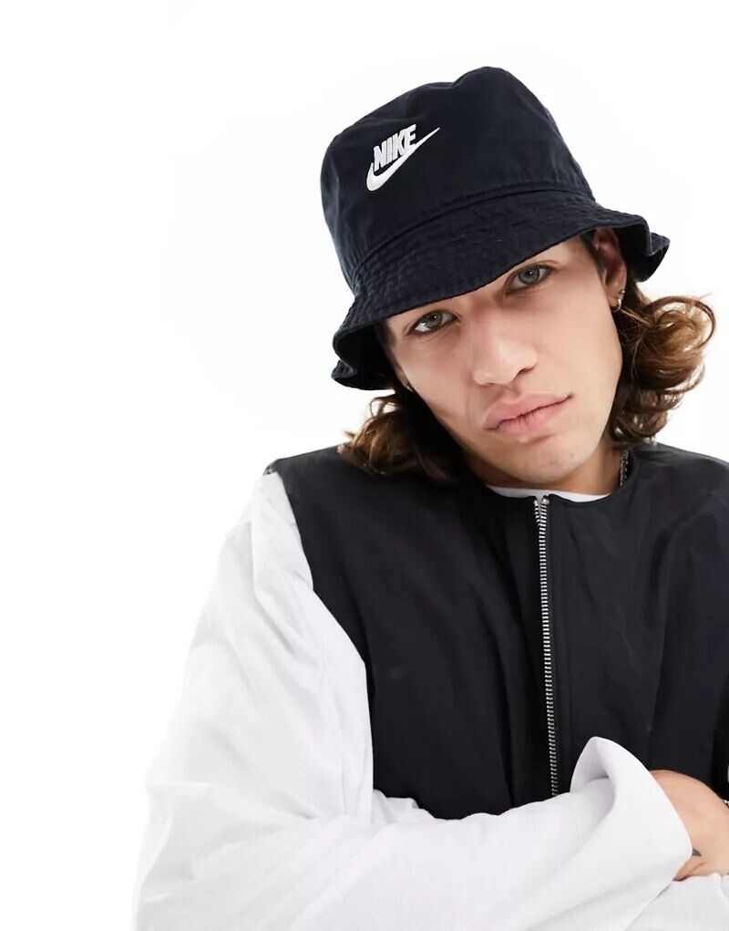 

Черная панама с логотипом Nike Club