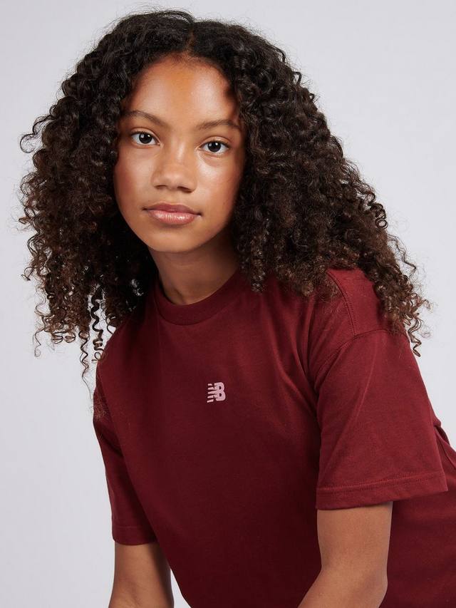 Детская хлопковая футболка с короткими рукавами свободного кроя New Balance, Monarch Burgundy — фото 4