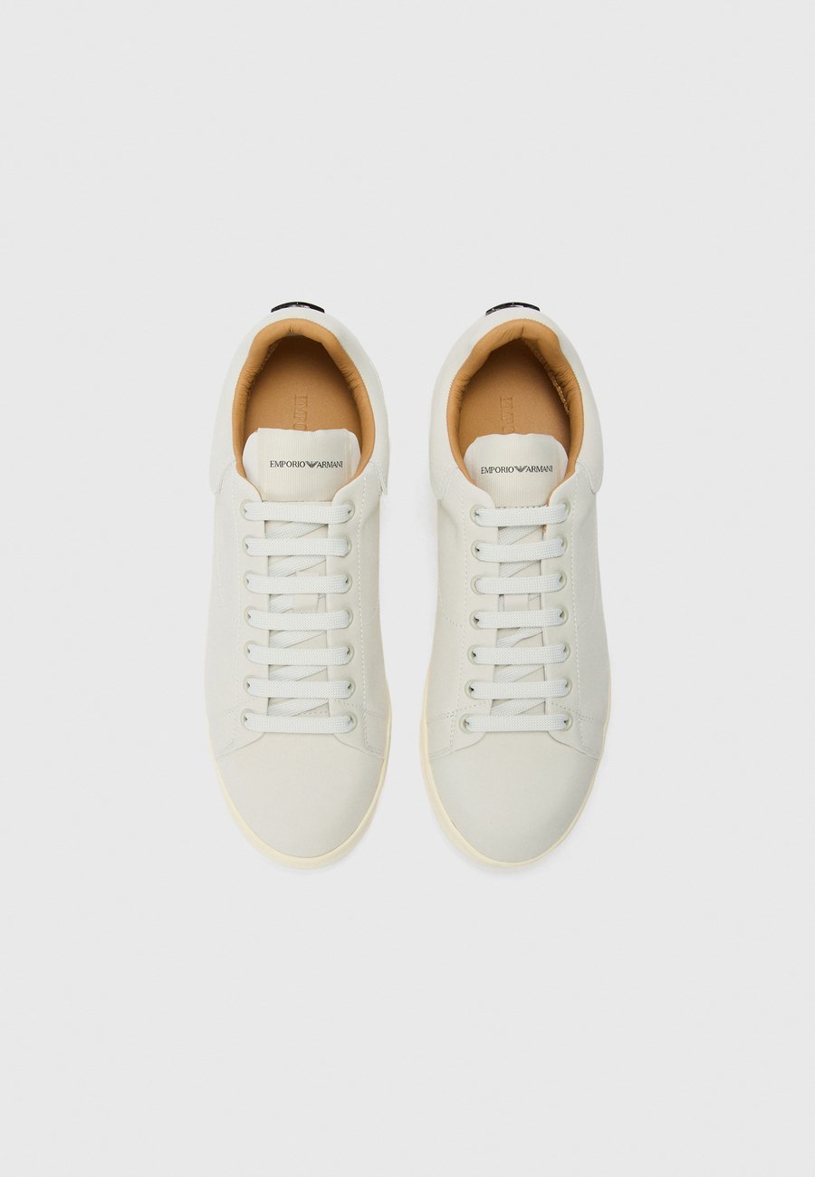 Кроссовки Emporio Armani Trainers, Off White/Off-White — фото 4