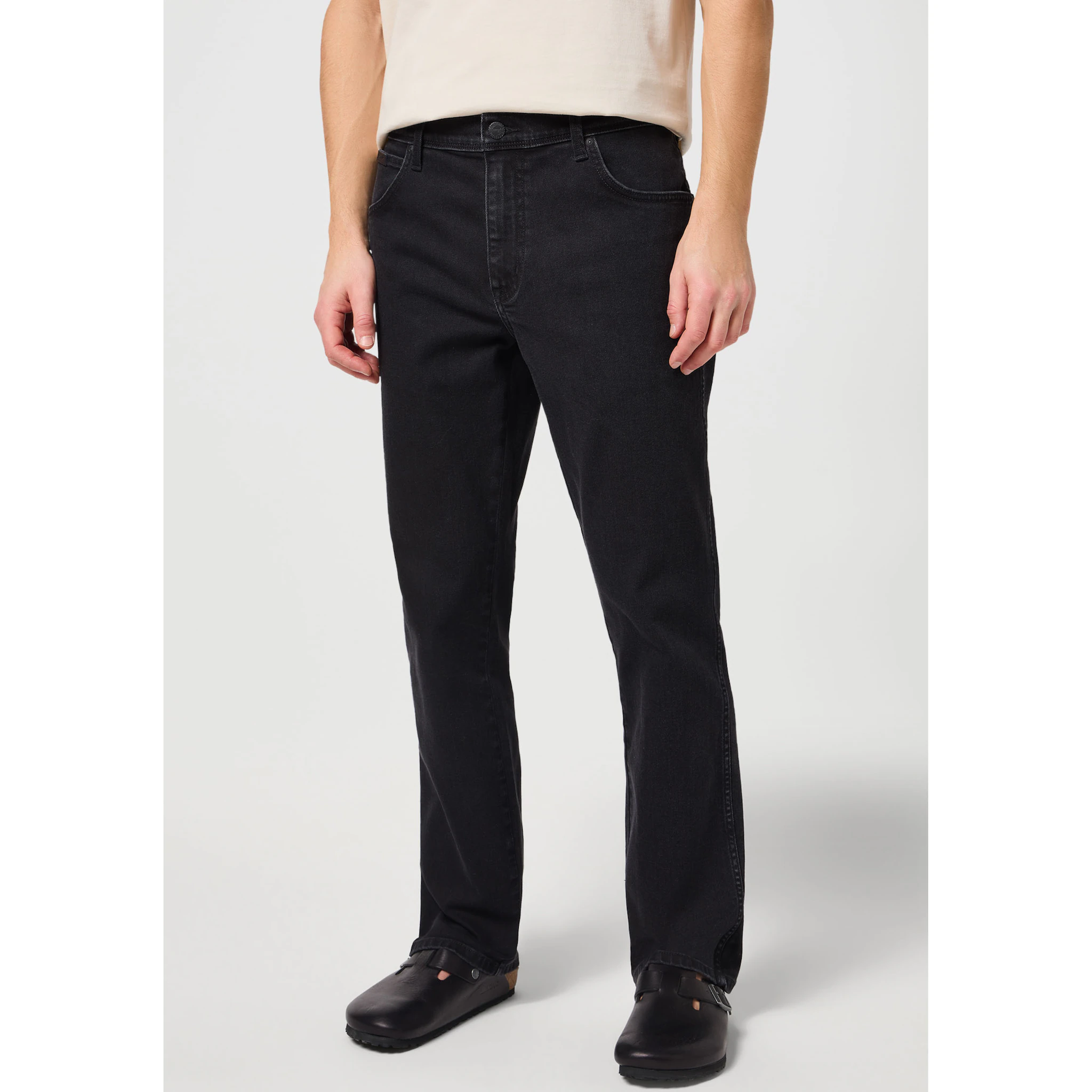 

Прямые джинсы Wrangler "Техас", цвет Pressure