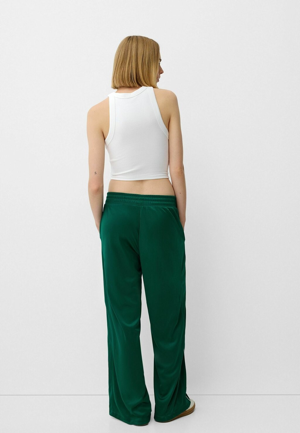 

Брюки RETRO WITH SIDE STRIPE Bershka, цвет Evergreen