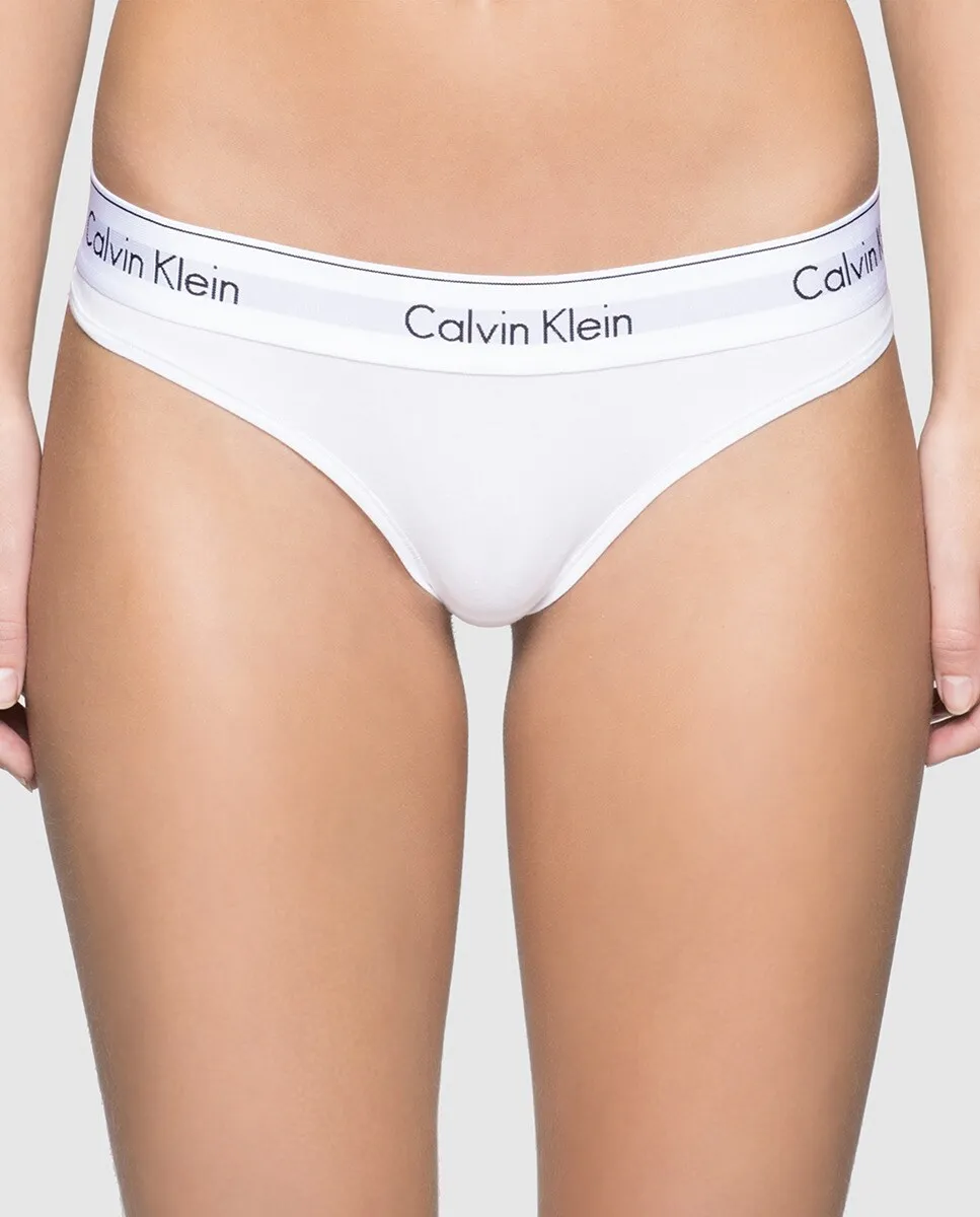 

Женские хлопковые стринги Calvin Klein на резинке, белый