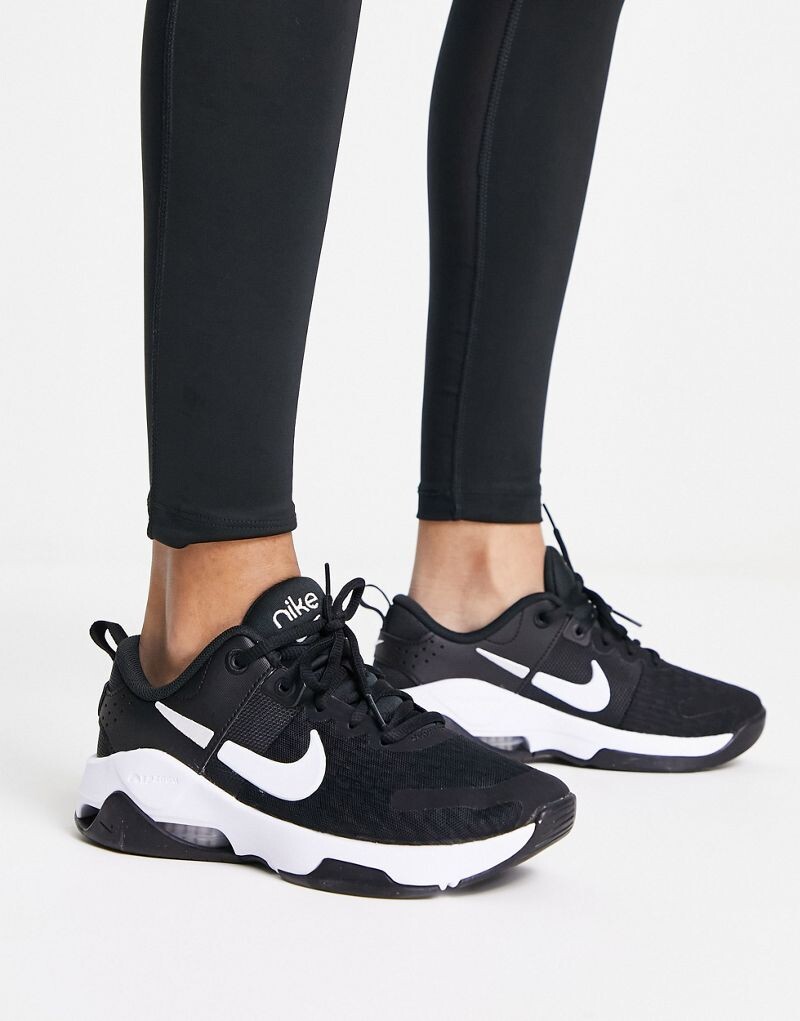 Черные кроссовки Nike Zoom Bella 6
