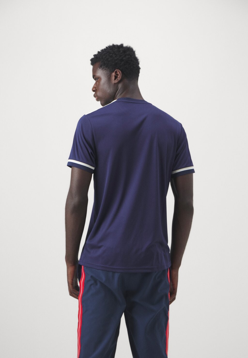 

Базовая футболка DARBLE Ellesse, темно-синий